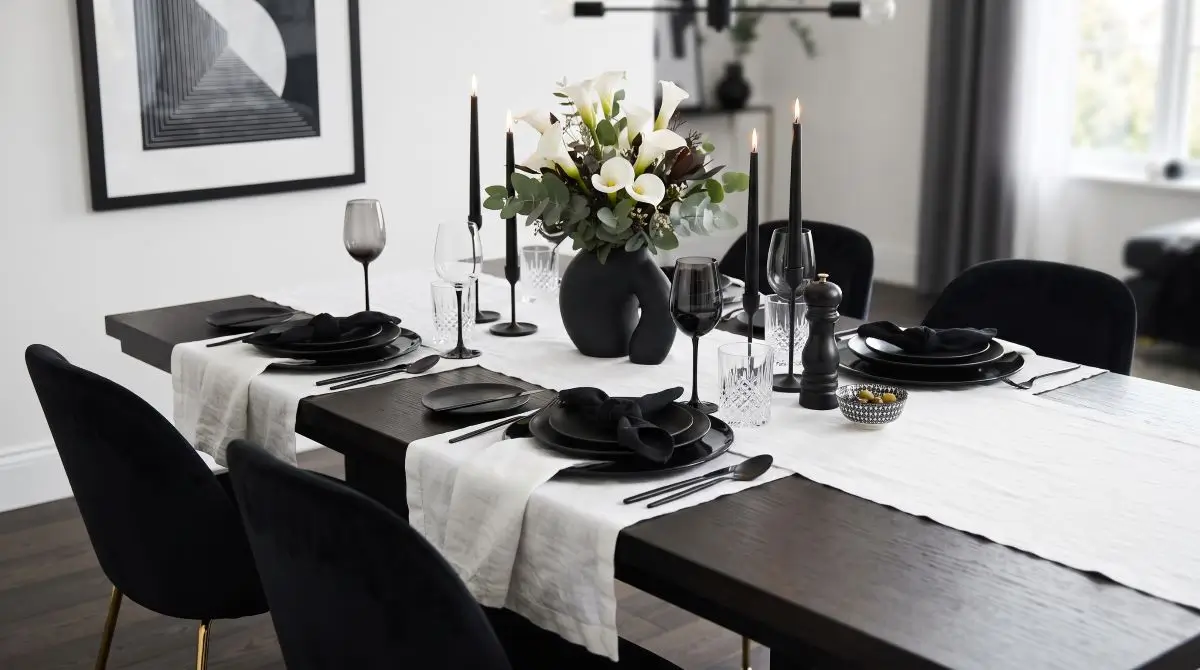 Chic Black and White Theme